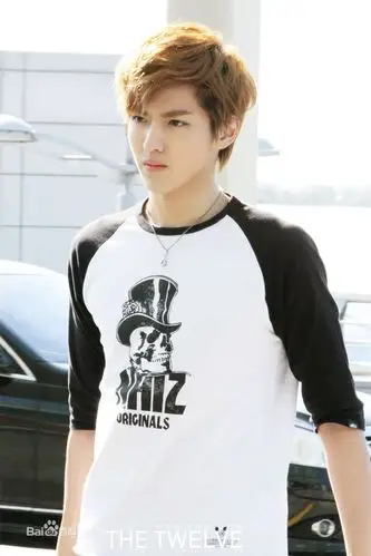 吴亦凡_exo-m