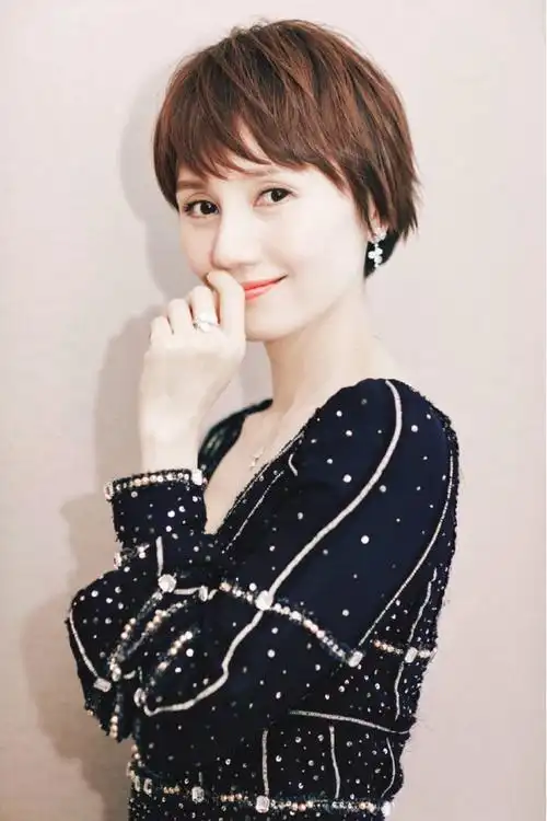 "短发"才是最适合中年女人的发型,看孙俪就知道了,太减龄