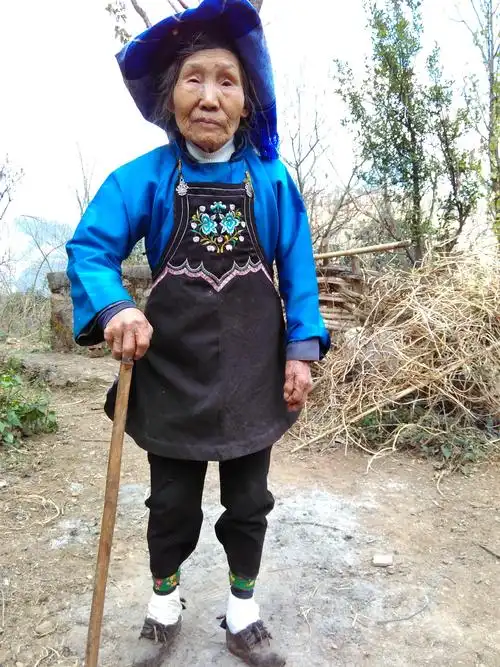 奶奶的三寸金莲