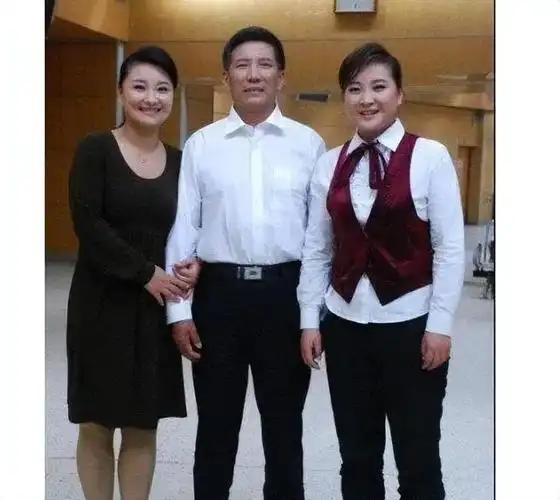 回顾贾玲父亲贾文田始终走不出丧妻之痛我对不起的是女儿贾丹