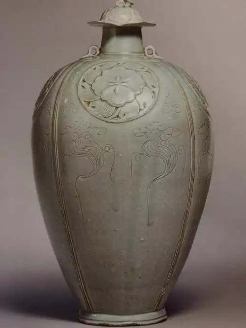 宋瓷龙泉瓶种种