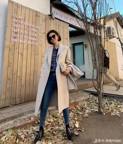 超实用的米色大衣穿搭look,时髦显气质,美丽如此简单