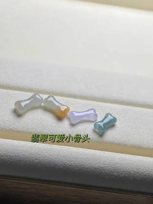 翡翠雕刻可爱的小骨头04胖墩墩