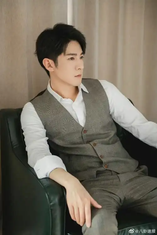 季肖冰西装nb症##季肖冰西装半永久