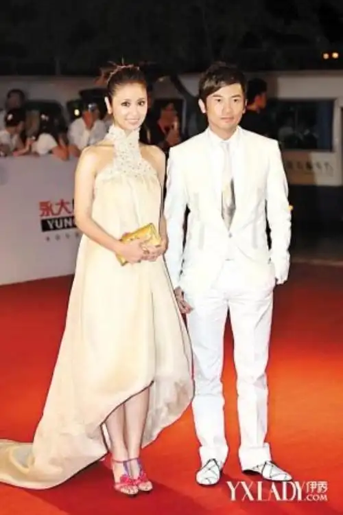 唐季礼的老婆唐季礼坦承林心如是心中完美妻子