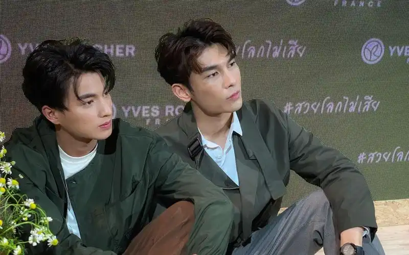 mewgulfmew我对这个世界唯一不满的是会哭的孩子有糖吃懂事的却没人