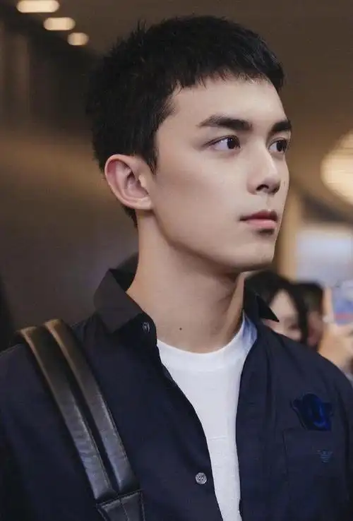 寸头发型图片,寸头发型图片男9毫米(这些男星寸头原来这么帅)