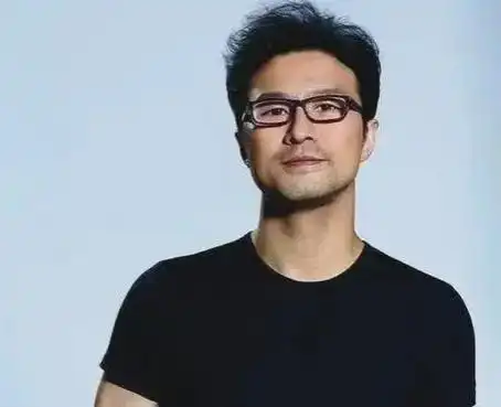 1月26日汪峰被曝大瓜这次结婚对象是陈露比汪峰小十几岁