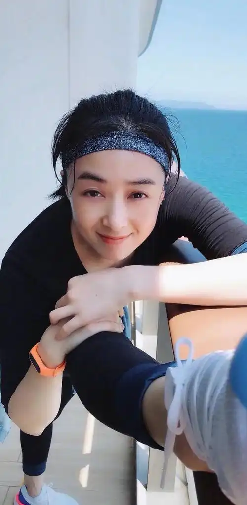 44岁梅婷瘦身近照(45岁梅婷太狠了吧)(24)