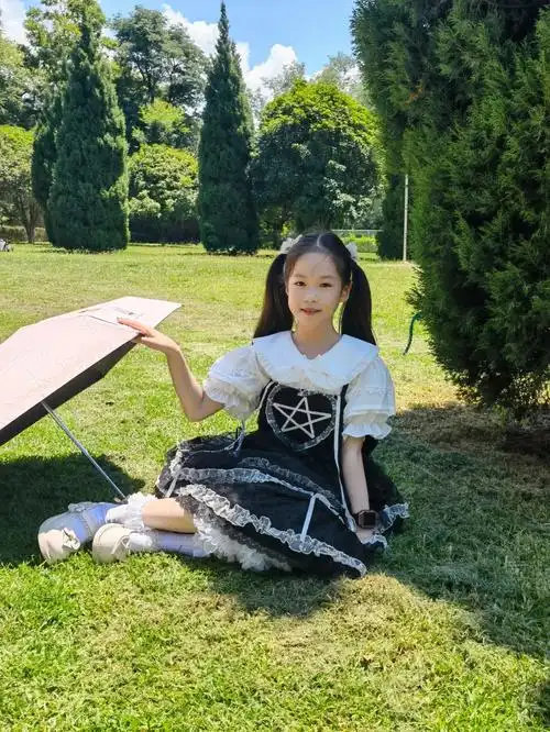 8岁女孩洛丽塔穿搭