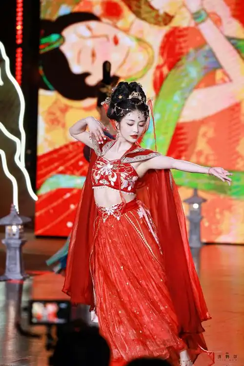 周洁琼国风大典星推官