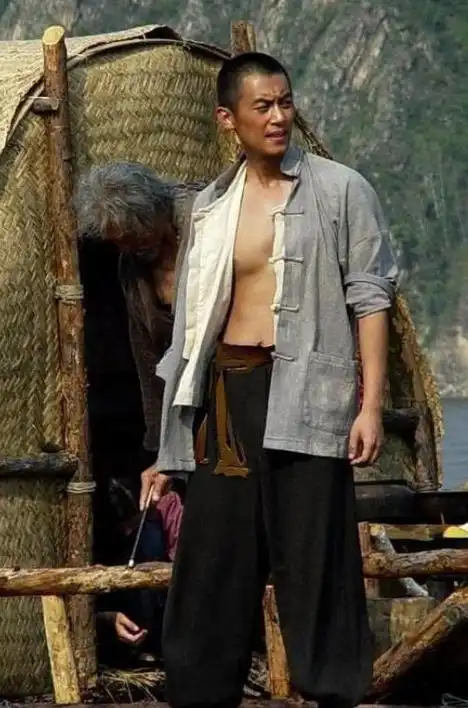 回顾朱亚文抛弃相恋七年的富家女娶陈思诚前女友至今零绯闻