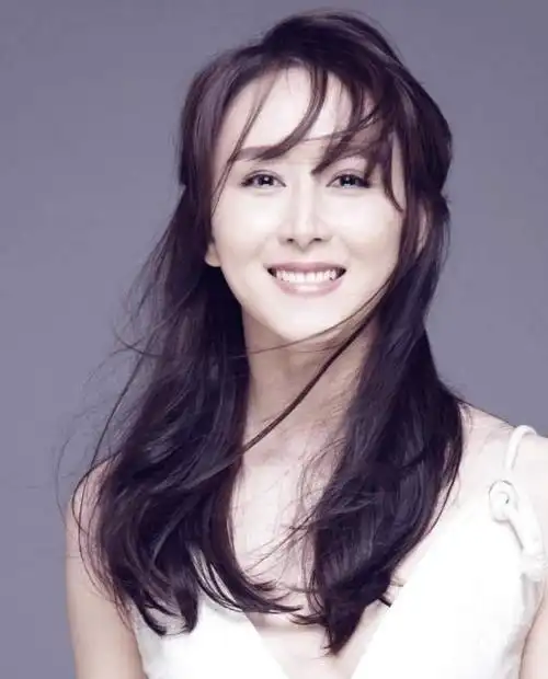 胡静写真全网惊艳,灵动女神范十足