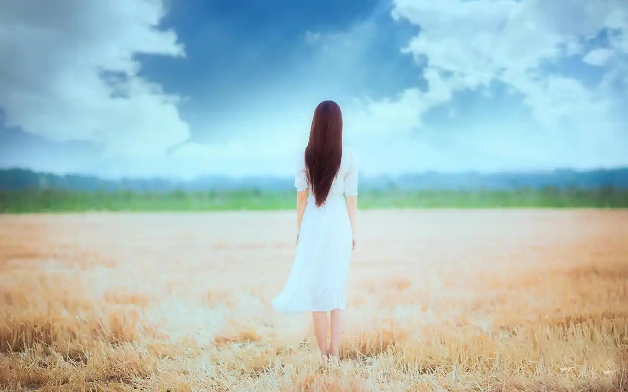 首页 桌面壁纸 长裙美女田园高清唯美意境高清壁纸上一张下一张查看