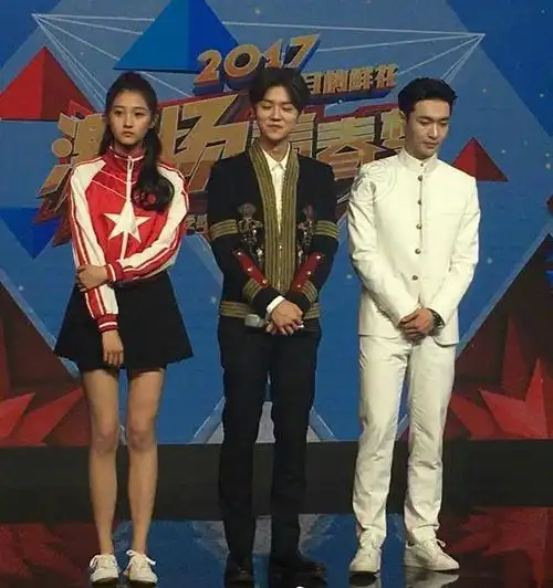 被骗了国民闺女关晓彤比鹿晗张艺兴还要高谁撒谎了