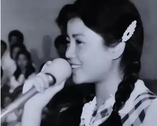 歌唱家张也:虽然没结婚,但不代表没伴侣,女人一生不该只有婚姻|张行