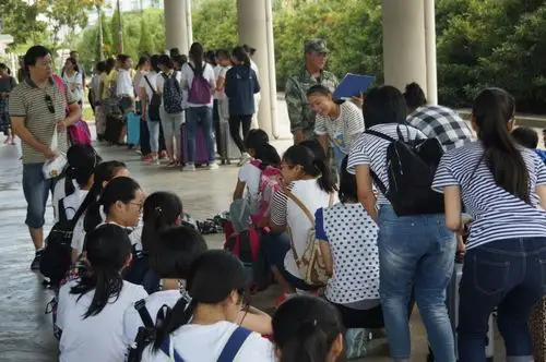 教官接待-校园快讯-江苏省西亭高级中学