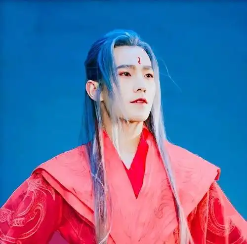 杨洋狐妖王太撩人,低音炮也酥断腰,古装果然要颜在线,我可以!