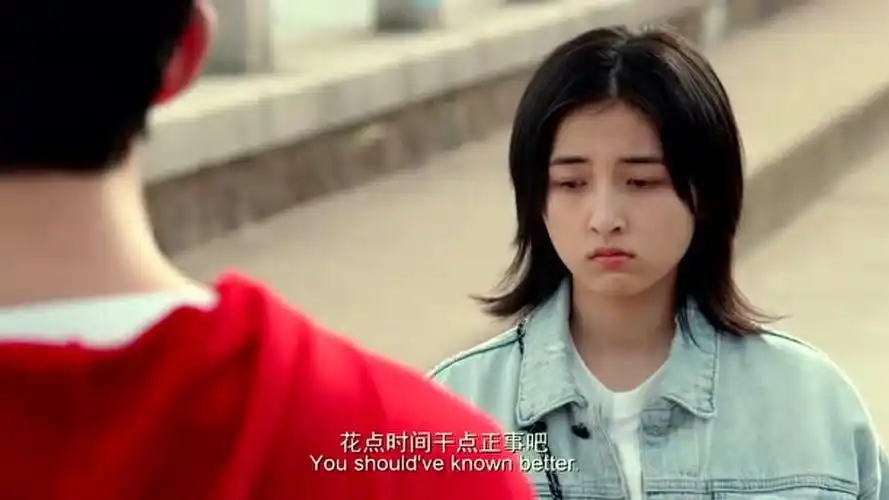 宠爱张子枫贴心训练导盲犬吴磊不喜反发飙画面太心酸