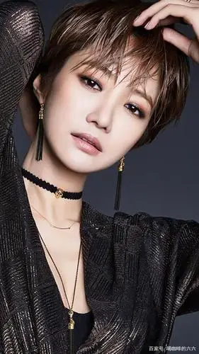 超级适合短发的女星