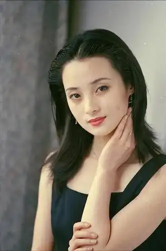 20岁出头的蒋勤勤