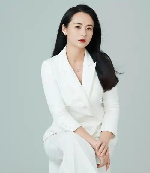 她长得美,演技好,出道25年零绯闻,49岁翻红有夫有儿幸福美满