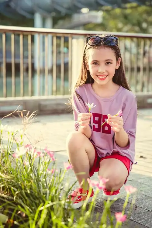 p>宋梓欣,中美混血女孩,2010年1月26日出生于广东中山.