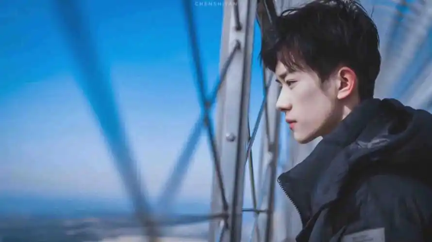 电脑桌面壁纸  #易烊千玺有些图源于wb快用起来吧~ 第一张最爱