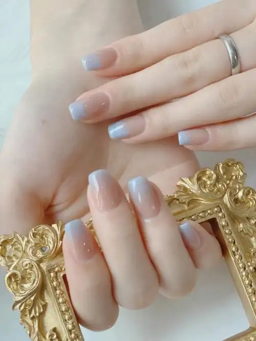 奶奶的蓝色渐变