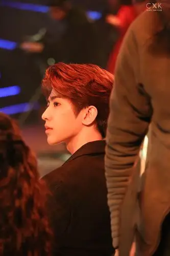 cr:蔡徐坤粉丝团官微 20190117 腾讯娱乐白皮书盛典(侧脸)