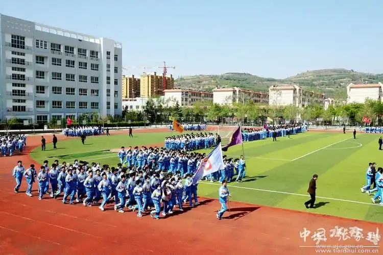 张家川县政府领导调研督导教育教学和校园疫情防控等工作图