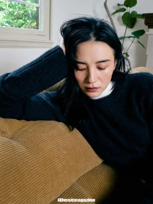 在众多我们合作过的对象中,宋佳是少数愿意敞开心扉,畅谈女性创作者的