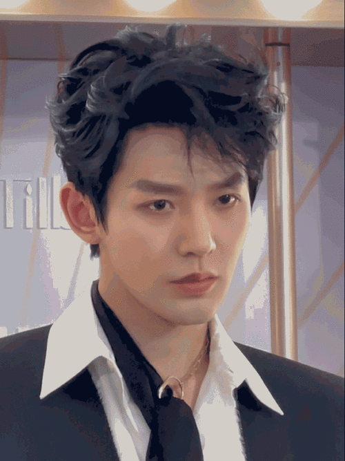 造型师镜头下的邓为##邓为卷发背头幕后花絮vlog