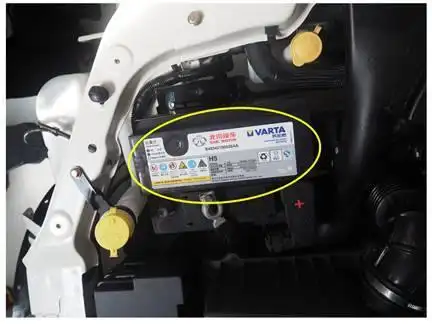 免维护电瓶的观察孔是绿色的为什么还会很难启动