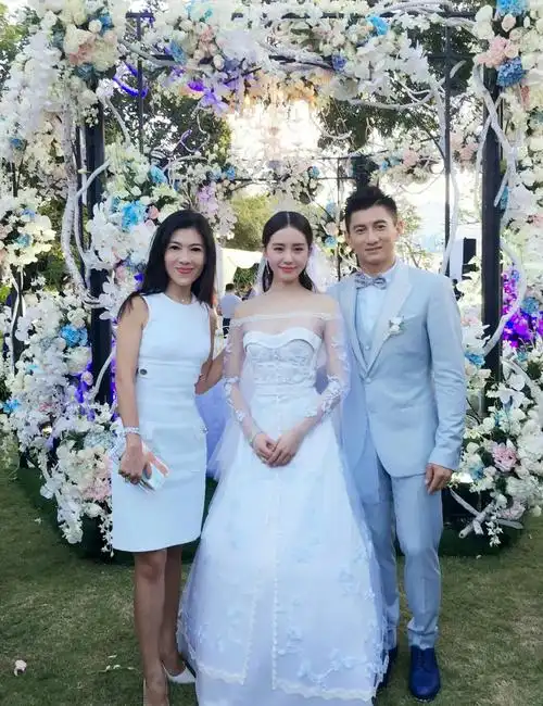 回顾刘诗诗我这辈子正确的决定就是为大17岁的丈夫吴奇隆生儿