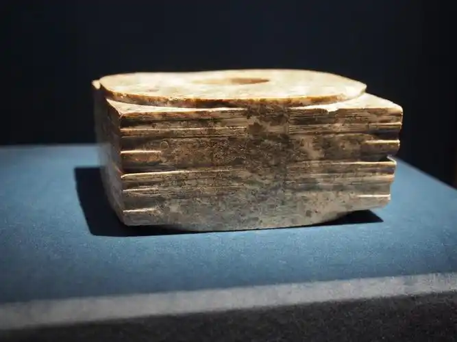 常州博物馆·良渚文化·寺墩遗址出土玉琮