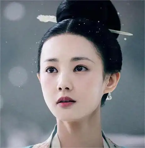 18部女主剧都没捧红李一桐