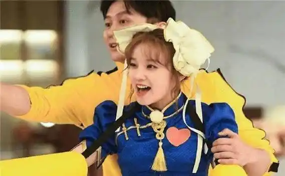 《奔跑吧》第8季宋雨琦被换掉,新女mc海报惹关注,这次终于换对了!