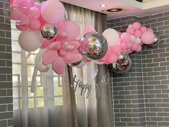家宴点缀气球生日布置