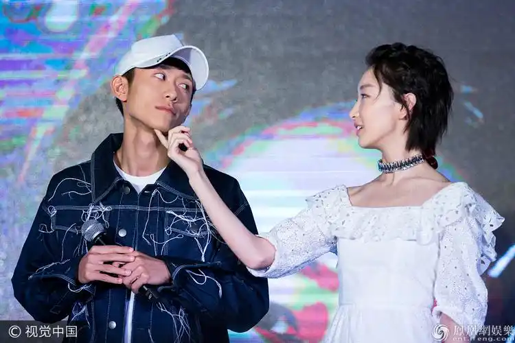 春风十里不如你!周冬雨狂撩张一山