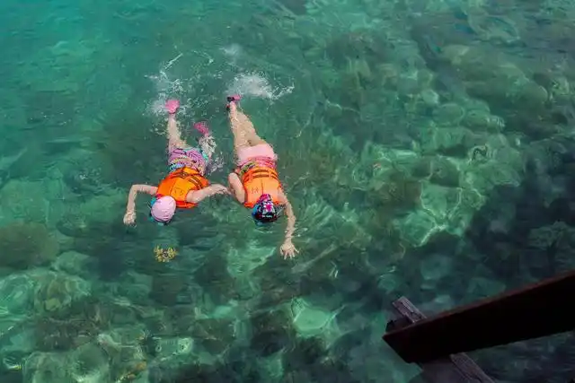 原创去海岛旅游想浮潜不会游泳可以下海吗专业人士告诉你别慌