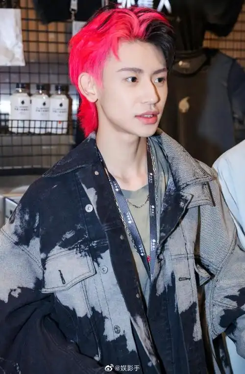 小鬼生图有多绝##小鬼第一天上班迟到