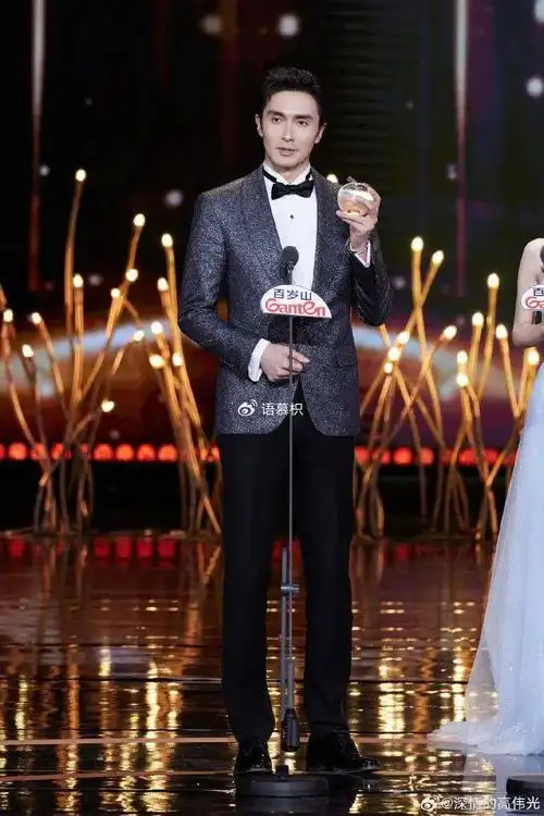 郑爽被追杀?周冬雨压榨员工?白鹿很势力?檀健次跳槽?高伟光摆烂?