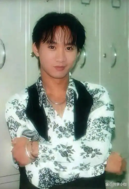 黄家驹:摇滚传奇的不朽精神