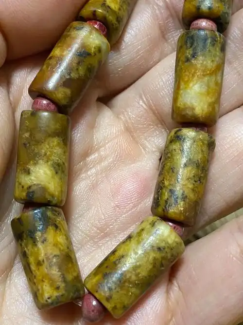 良渚文化玉串!欣赏!价格高质量好! - 抖音