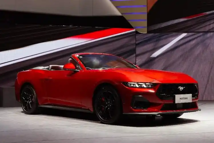 国产福特烈马上市,全新福特mustang敞篷运动版中国首秀