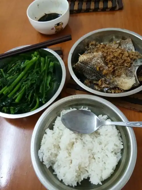 一个人在家,吃饭了