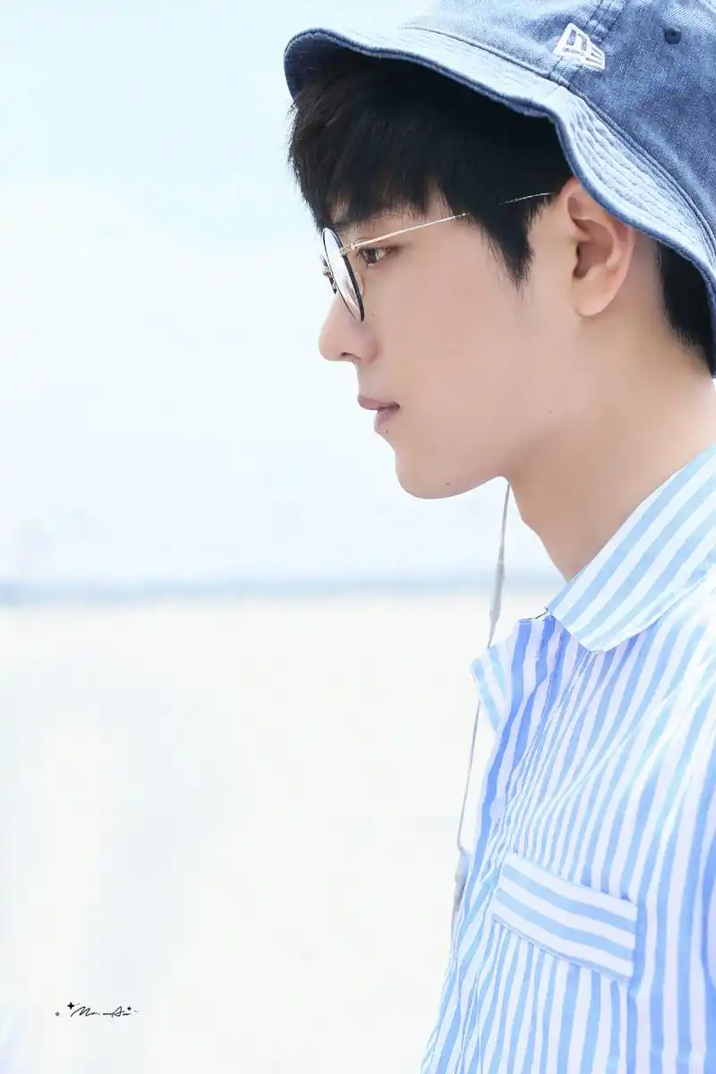 好嫩好青春的肖战