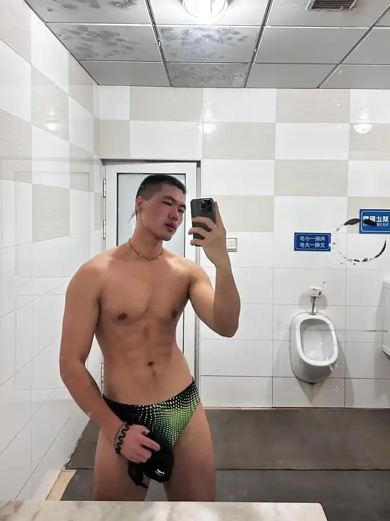 去游泳90.#健身 #腹肌 #泰裤辣 # - 抖音