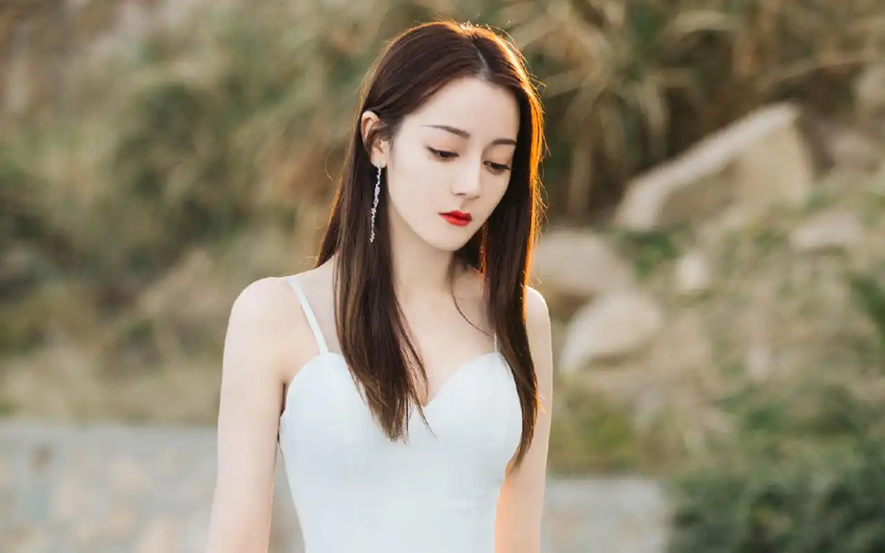 迪丽热巴最新超美壁纸_幸福触手可及